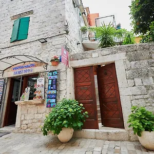 https://apartments-ivica-trogir.splithotels.org